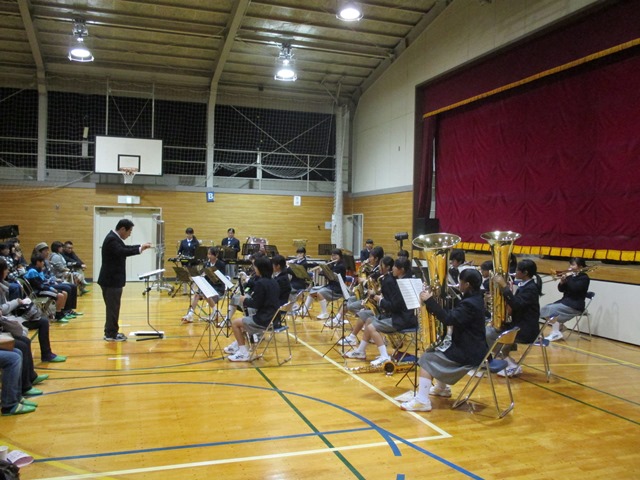 サウンドフェスタ三田・演奏風景（西中学校吹奏楽部）