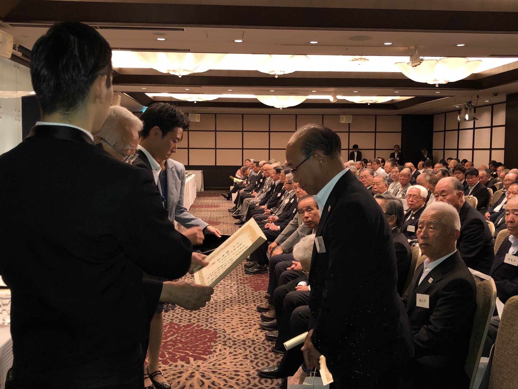 高橋会長（写真右）、鈴木会長（写真左）